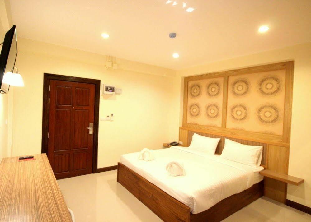 Monmuang Hotell Chiang Mai Eksteriør bilde